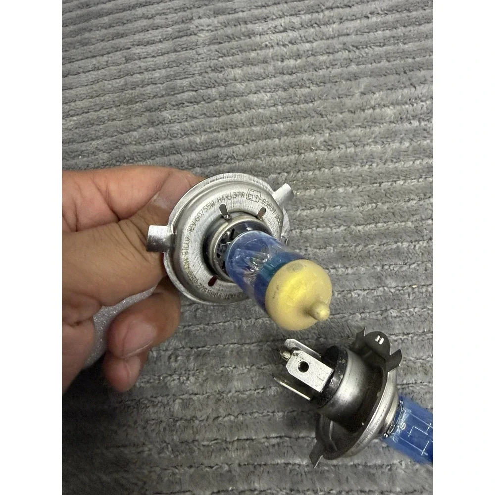 H4 12V 60/55W halogen headlight bulb.